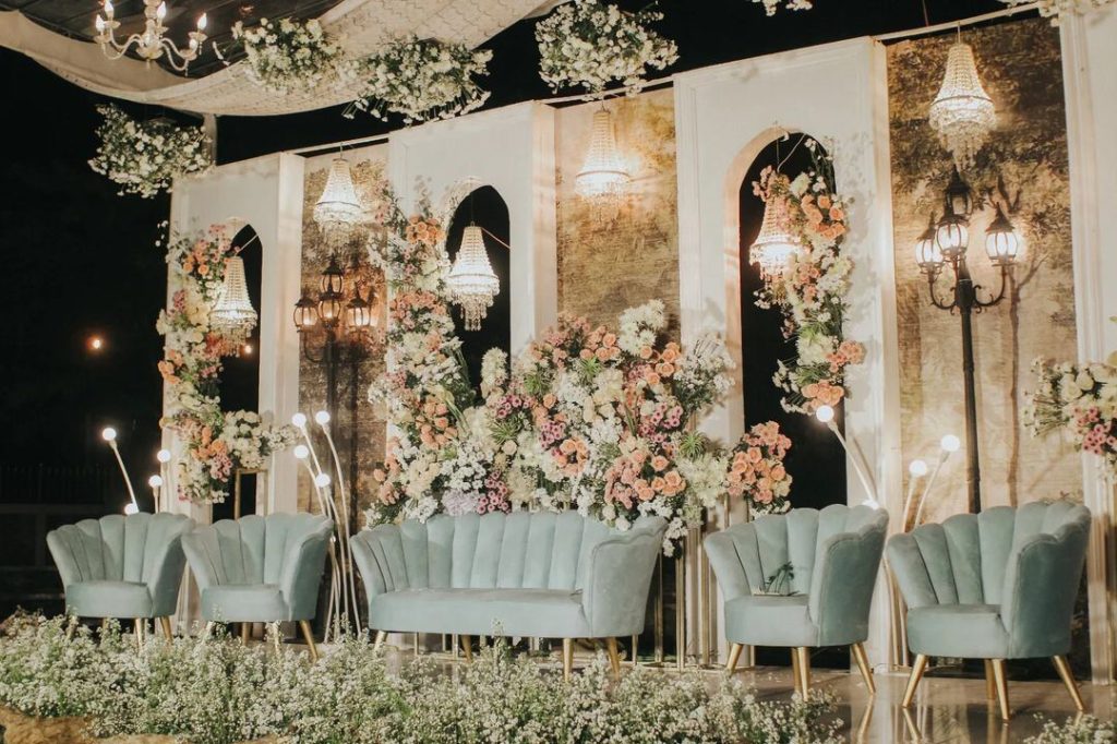 Harga Sewa Kursi Pengantin